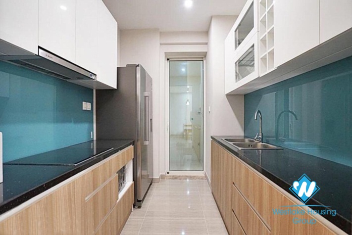 Charming apartment with 3 bedrooms for rent in L Building Ciputra